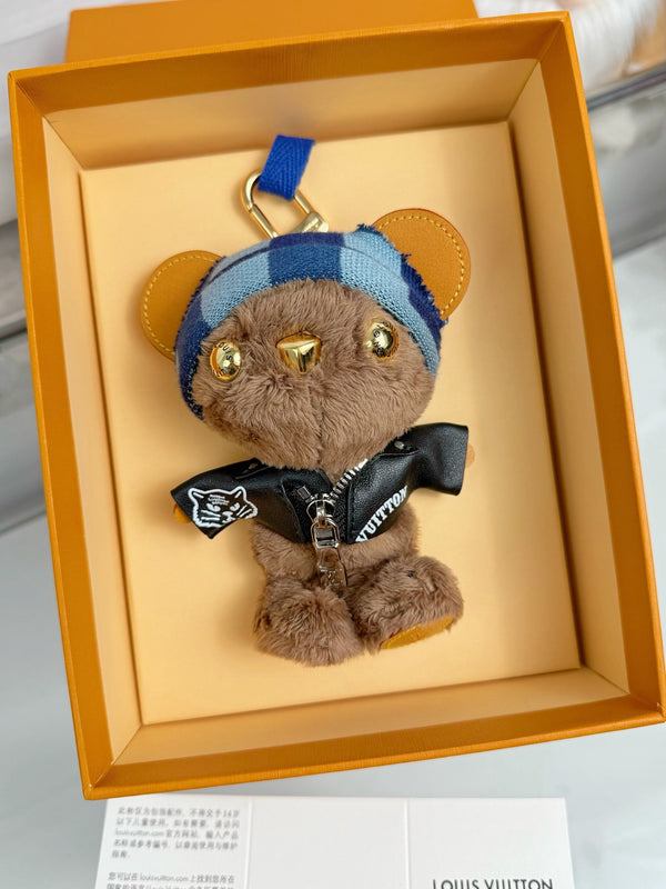 LOUIS BEAR 25 PLUSH BEAR DOLLS, BAG ACCESSORIES, KEYCHAINS, ETC.